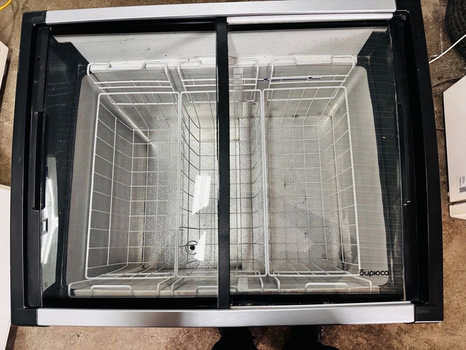 Морозильник 230л. Отличное  состояние