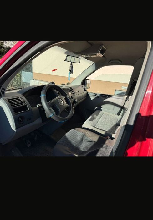 Продавам VW t5 2006
