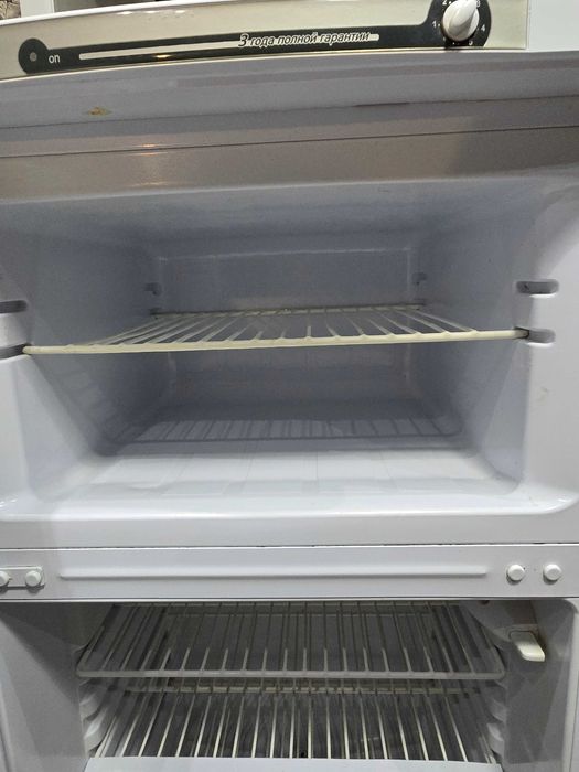 Холодильник indesit