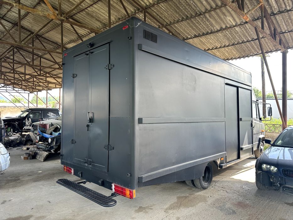 Mercedes-Benz 512d Vario ideal pentru FOODTRUCK
