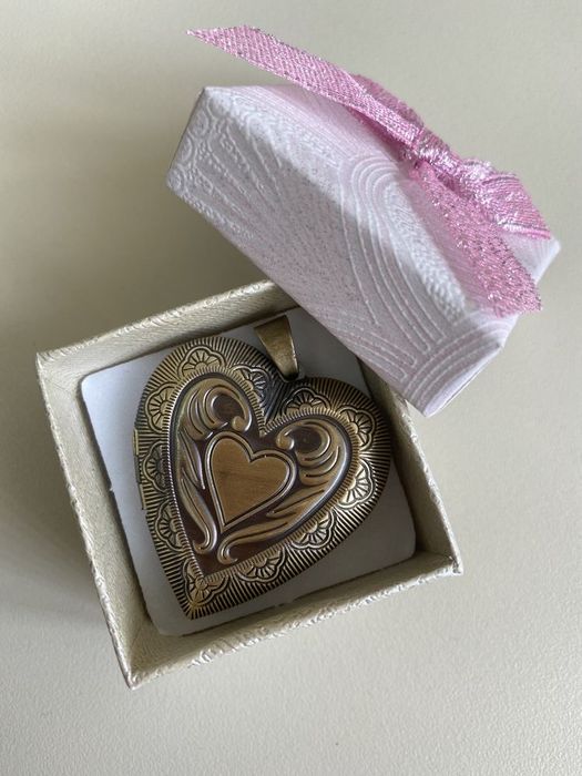 Големи винтидж колиета със снимка, медальон, колие сърце