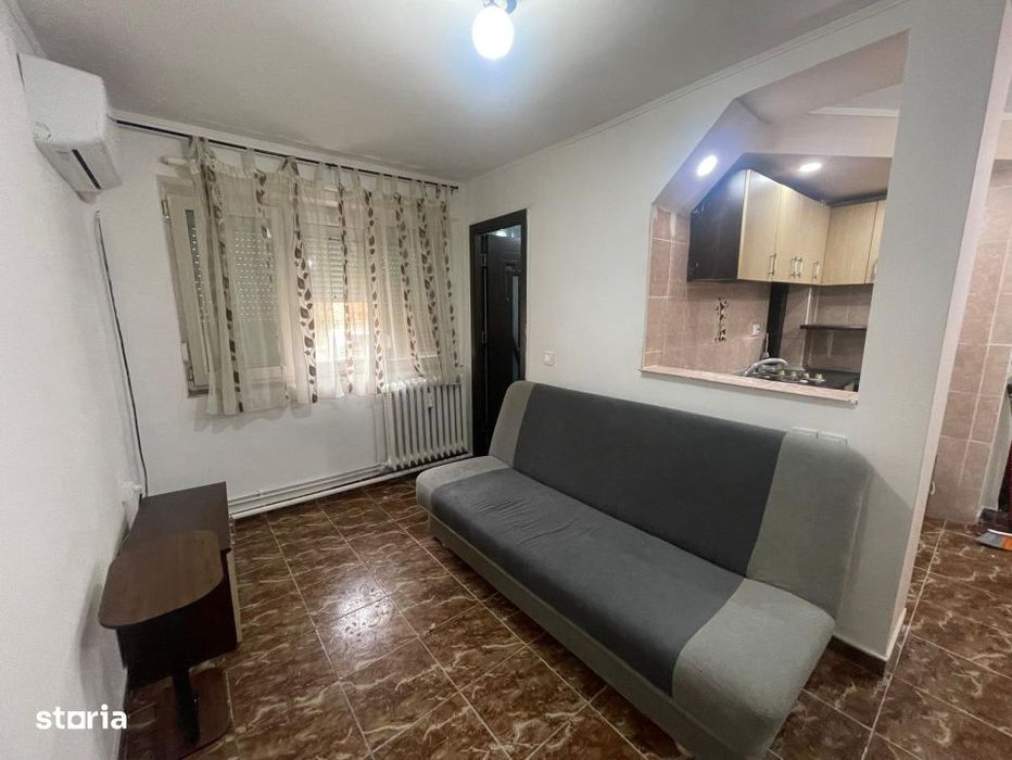 Apartament 2 camere, 31 mp, renovat, mobilat si utilat, langa Piata Va