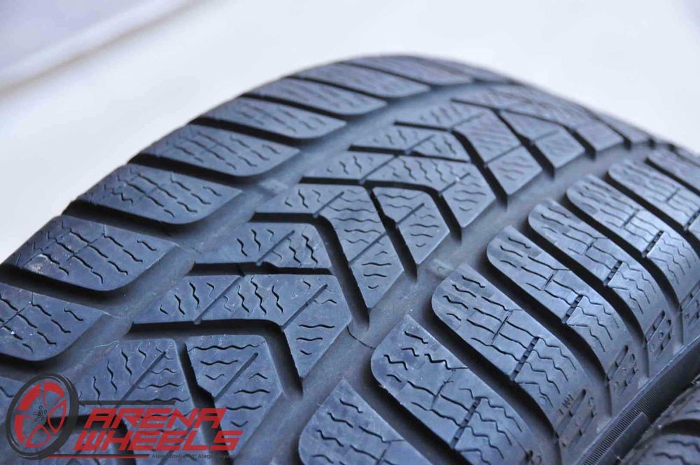 Anvelope Iarna 18 inch Pirelli Sottozero 3 245/45 R18 100V Runflat
