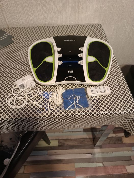 Vind aparat de masaj foarte puțin folosit.Daca aveți probleme cu circu