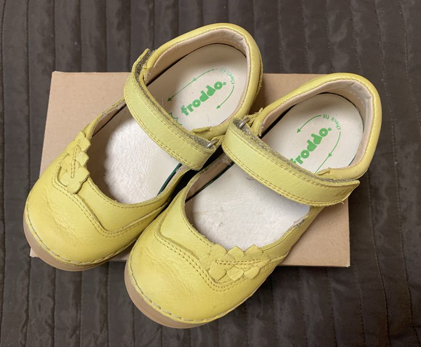 Pantofi Froddo din piele pentru fetițe