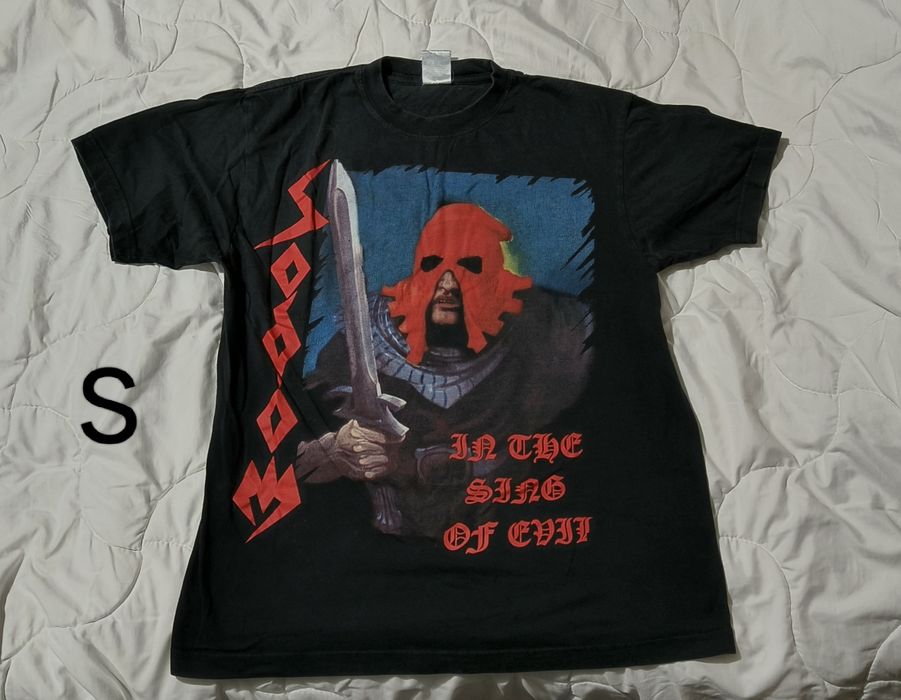 Продавам тениски, които не нося вече