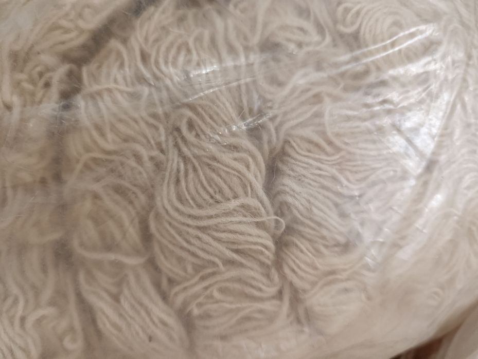 Вълнена прежда,нова