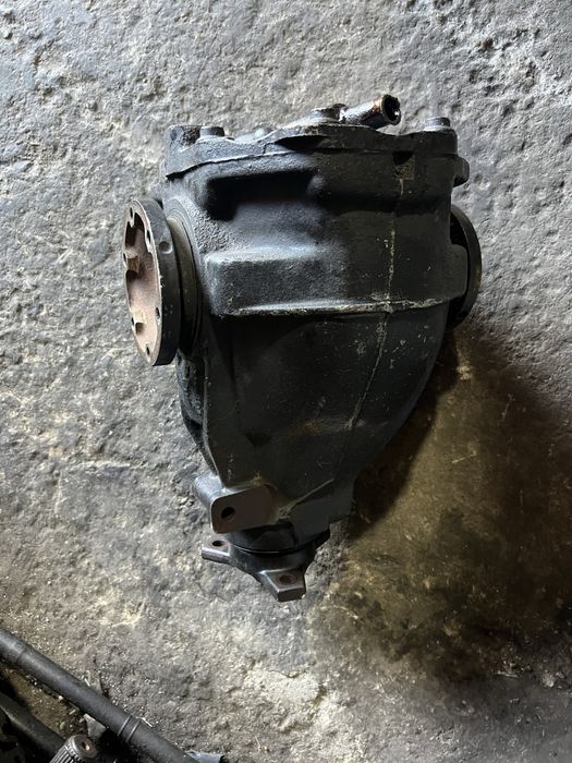 Редуктор Mersedes E 210