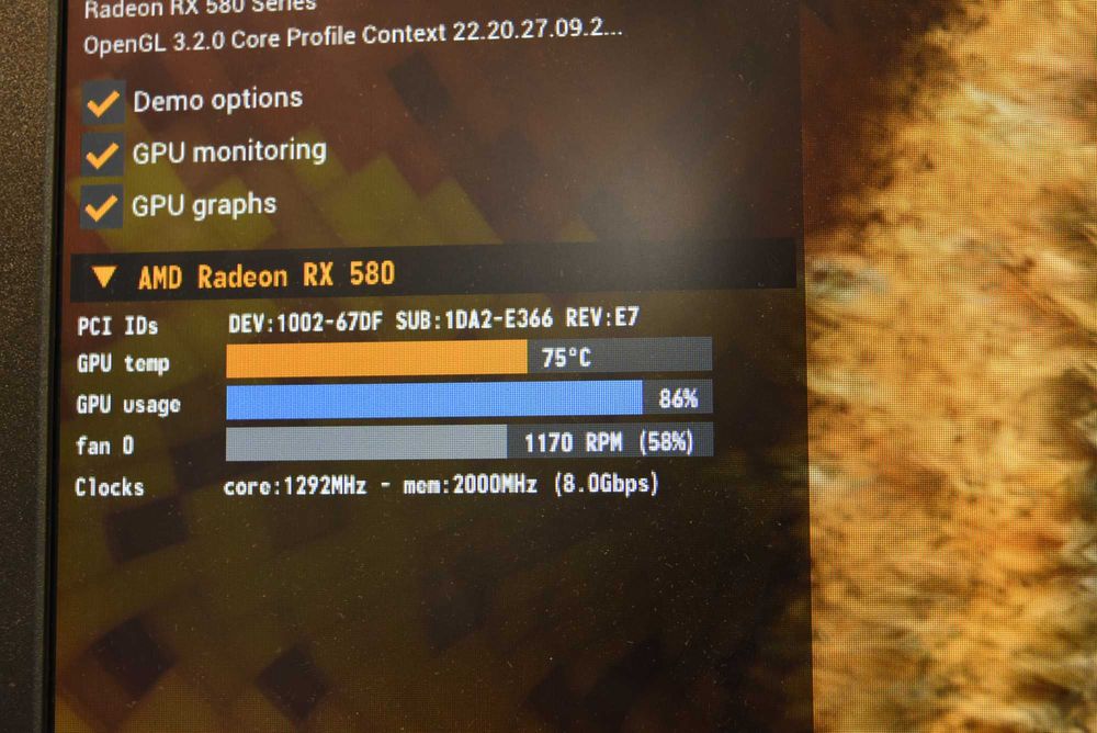 Sapphire Nitro+ Radeon Rx 580 8 GB в кутия и диск с аксесоари