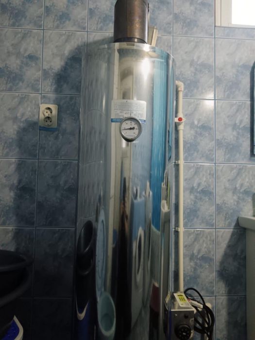 Boiler 60l inox funcționează și pe combustibil dar și electric