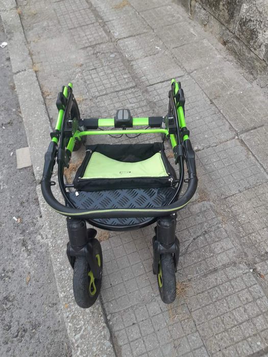 Бебешка количка Tutek