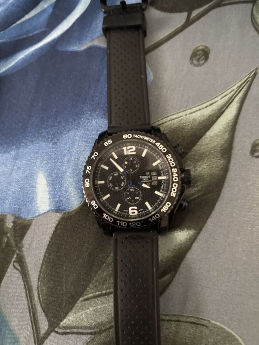Часовник tissot механичен