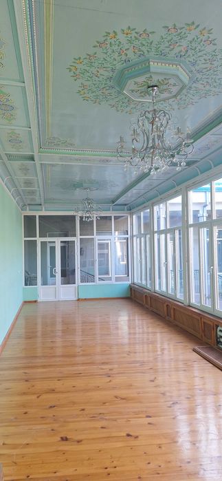 Ер нархида  участка сотилади 8 сотих.  Доруссалом масжиддан 100 метр.