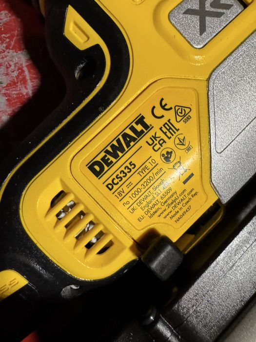 Pendular Dewalt dcs 335