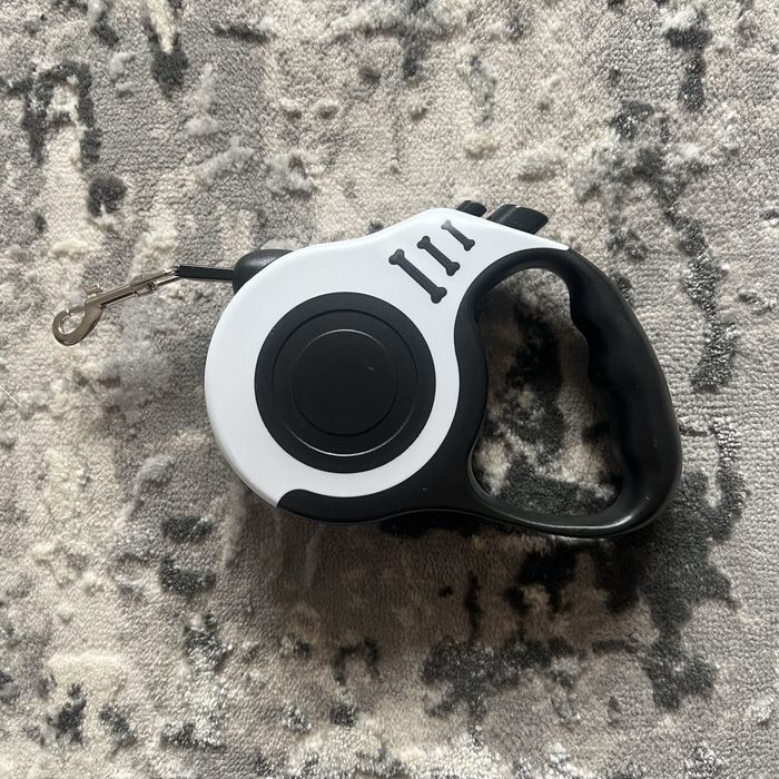 Lesa extensibila pentru caini, design automat, 3m, nou