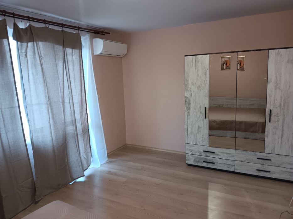 Дава се под наем Тристаен апартамент в Варна, Погреби - 75 кв.м за 600 € - Снимка #3