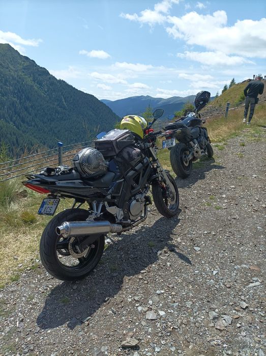 Vând motocicleta Suzuki sv650