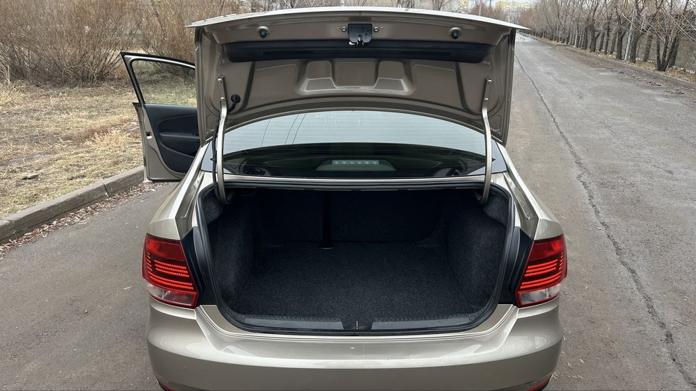 VW polo sedan 2016г.