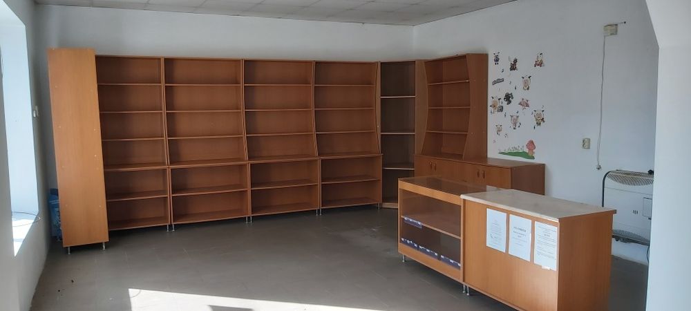 Vand mobilier magazin