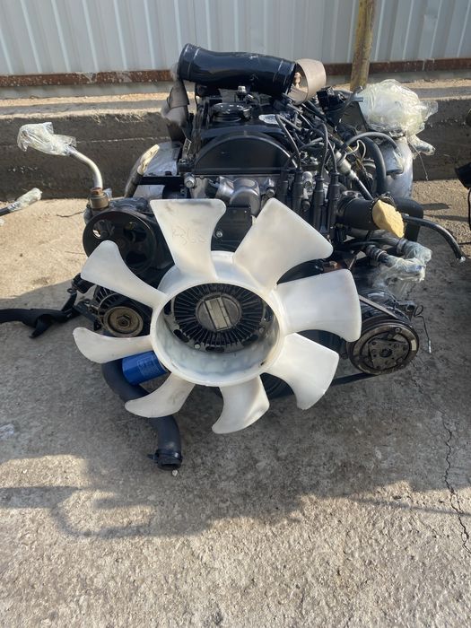 Двигатель  MITSUBISHI 4G63