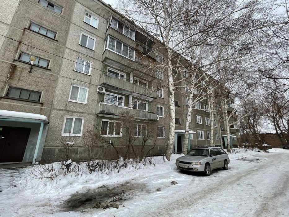 Продается 3шка Улучшенка на Валентине