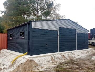 Garaj standard din panouri sandwich 6x6m