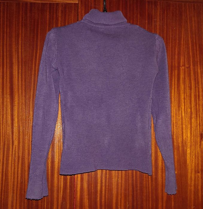 Кашмирен пуловер