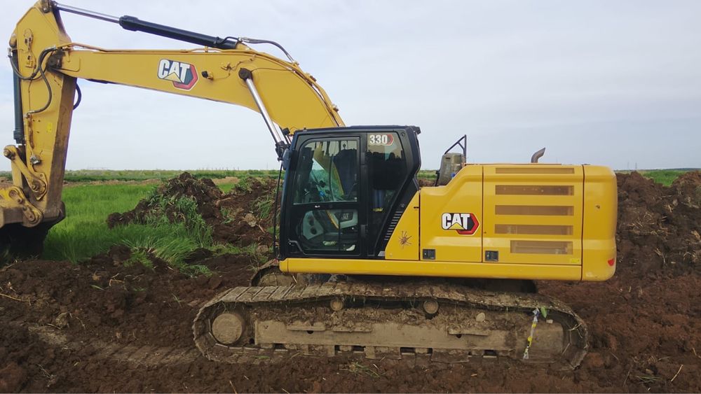 Услуги гусеничного экскаватора Cat 330