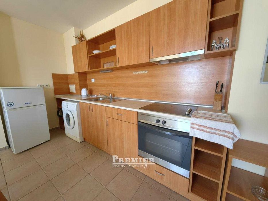 Продава се Двустаен апартамент в Бургас, Акациите - 70 кв.м за 492 €/кв.м - Снимка #1