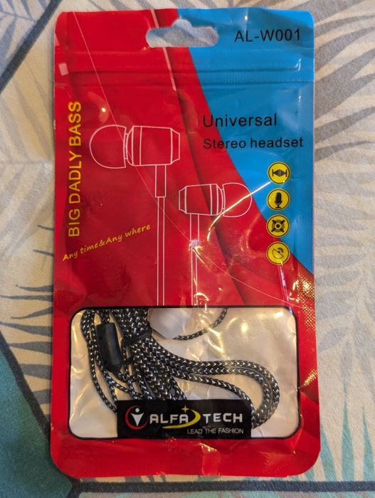 Наушники для телефона