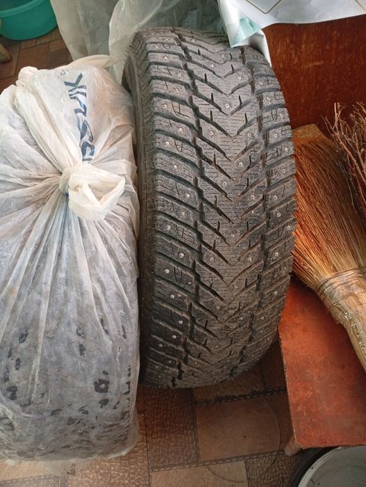 Продам зимнюю резину