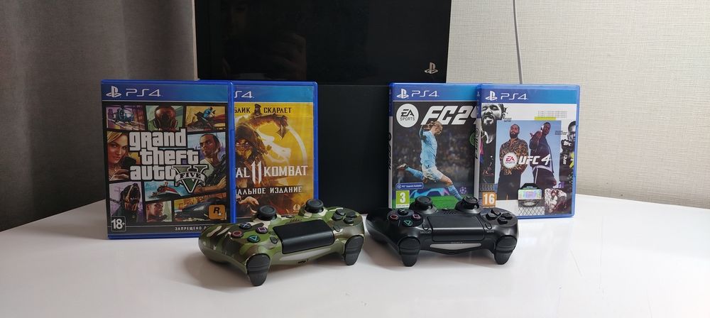 Playstation 4 fat в хорошем состоянии срочно