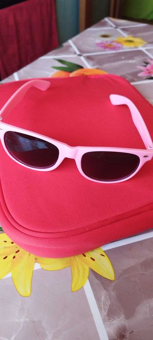 Ochelari de soare roz pentru adolescente. UV: 4,00, CAT: 3!Noi far eti