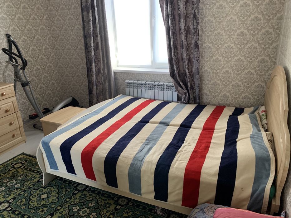 Кровать для спальни