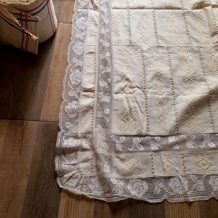 Vand fata de masa,țesut în razboi.