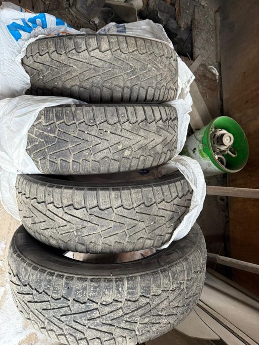 Продам зимние шины