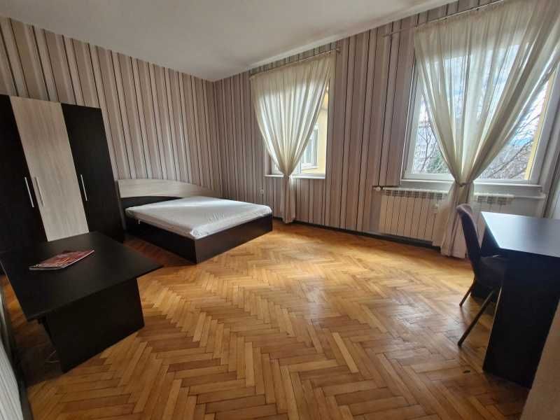 Дава се под наем Тристаен апартамент в София, Лагера - 92 кв.м за 747.66 € - Снимка #4