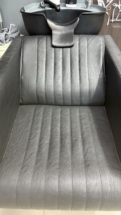 Продам кресло парикмахера