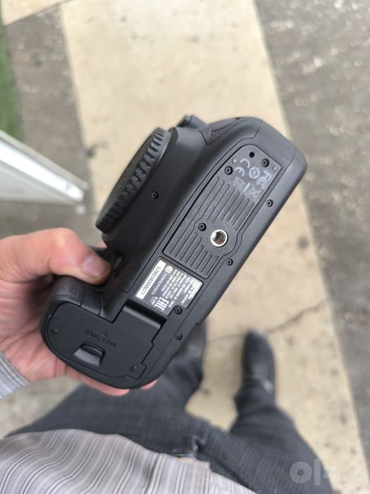 Canon Mark4 bodi sotilad