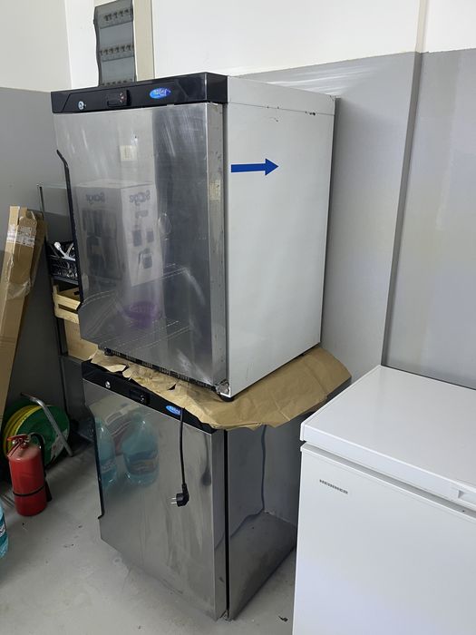 MAXIMA Frigider - 200 L - 3 Rafturi Reglabile - Oțel Inoxidabil
