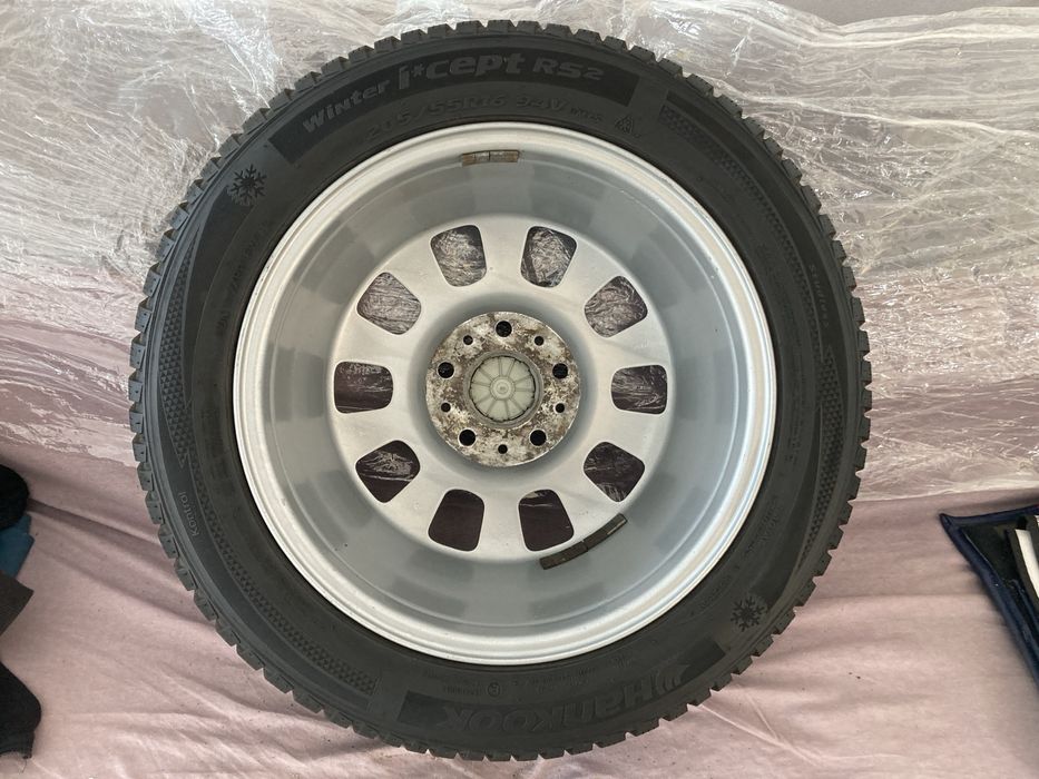 Set jante  BMW 5x120 R16 7J ET47 + cauciucuri de iarnã Hankook