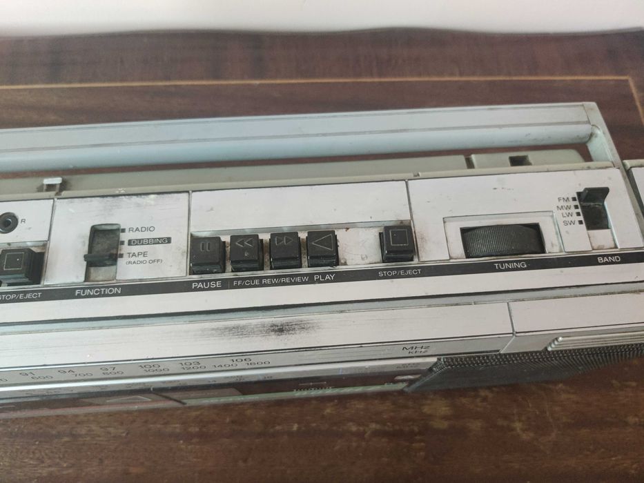 Sony CFS-W30L двоен радиокасетофон от 1987, дълги, средни,къси и УКВ