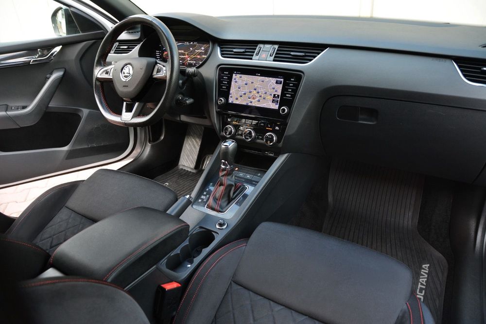 Skoda Octavia VRS 184cp BiXenon Distronic SoftClose Ceas Digital KM REAL ZERO DAUNE