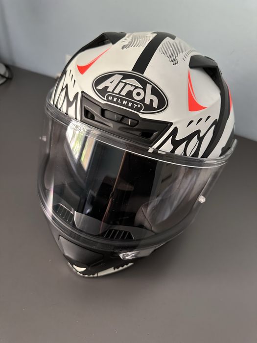 Full face каска Airoh