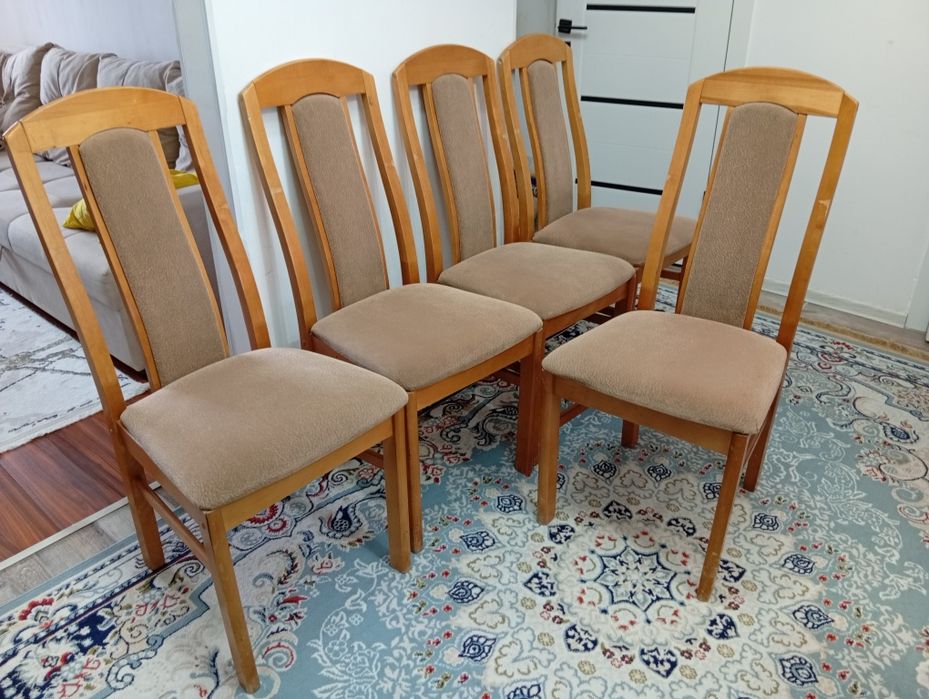 Продам стулья деревянные в количестве 5 шт