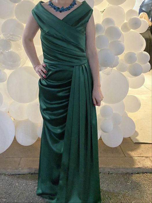 Vand    rochie  seara.