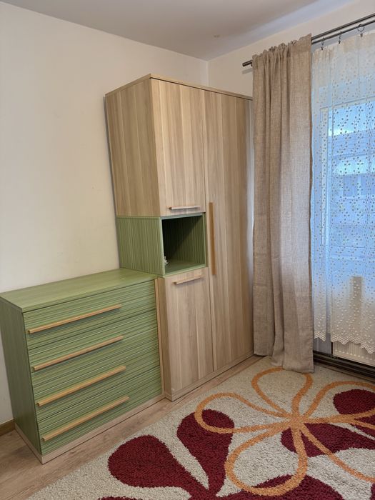 inchiriez sp 3 camere