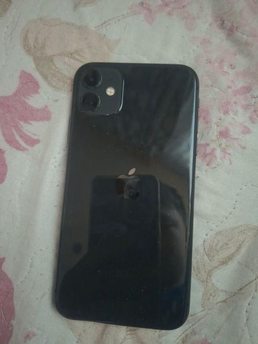 Продам: IPhone 11 емкость 86