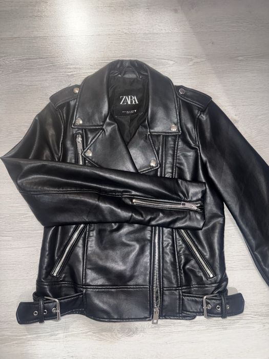 черно кожено яке Zara
