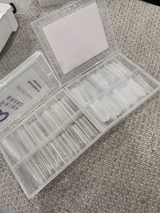 Продам материал для работы маникюра,ногтей